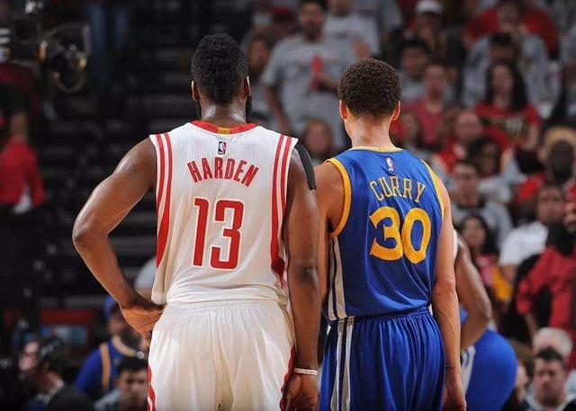 后防线稳如 后防线稳如